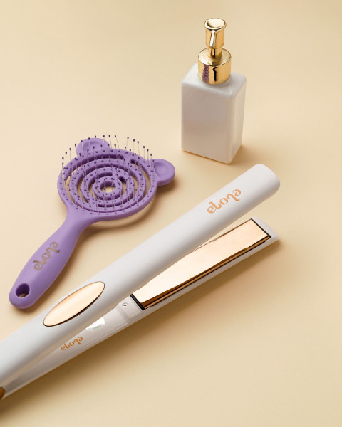 Elona Capellini ~ Ultra-Slim Straightener